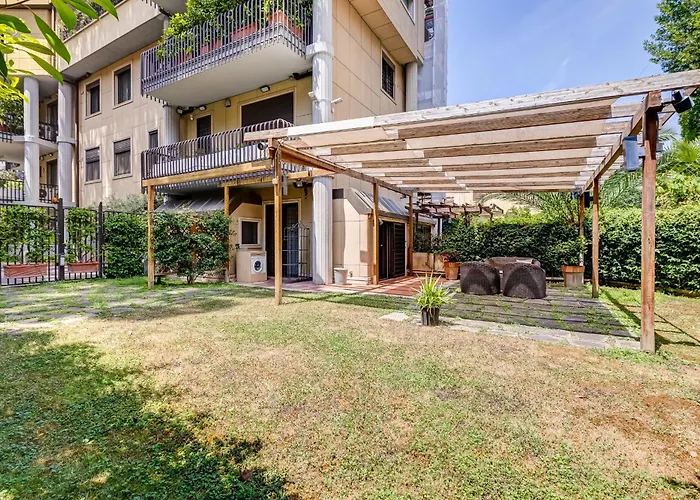 Monolocale Con Posto Auto E Grande Giardino Rome