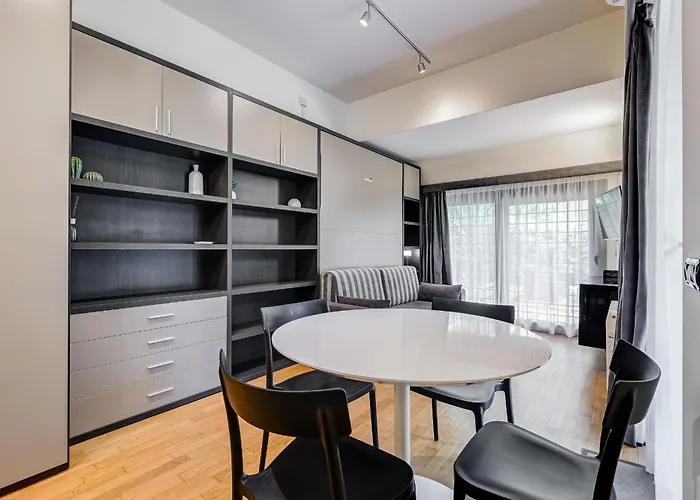 Appartement Monolocale Con Posto Auto E Grande Giardino Rome