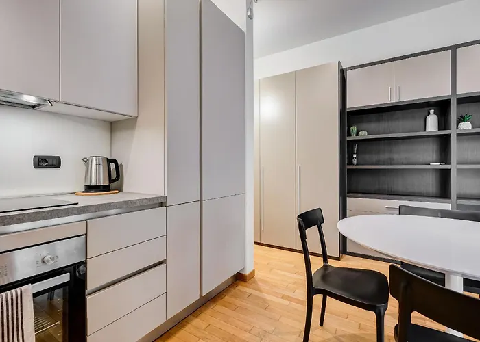Appartement Monolocale Con Posto Auto E Grande Giardino Rome